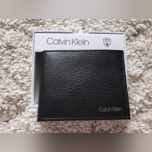 Calvin Klein leather bifold wallet